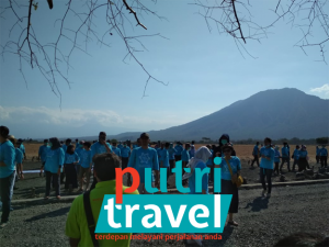 sewa-mobil-banyuwangi-rombongan-pln-surabaya04